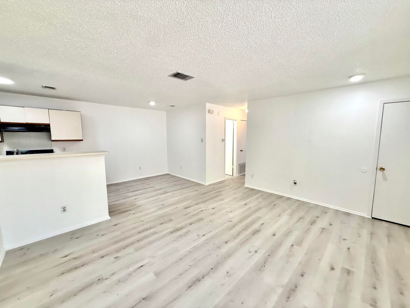 Duplex For Lease In Round Rock – photo 2