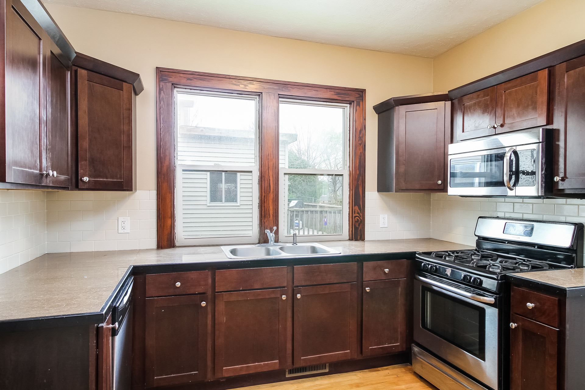 1135 Crescent Street Northeast – photo 4