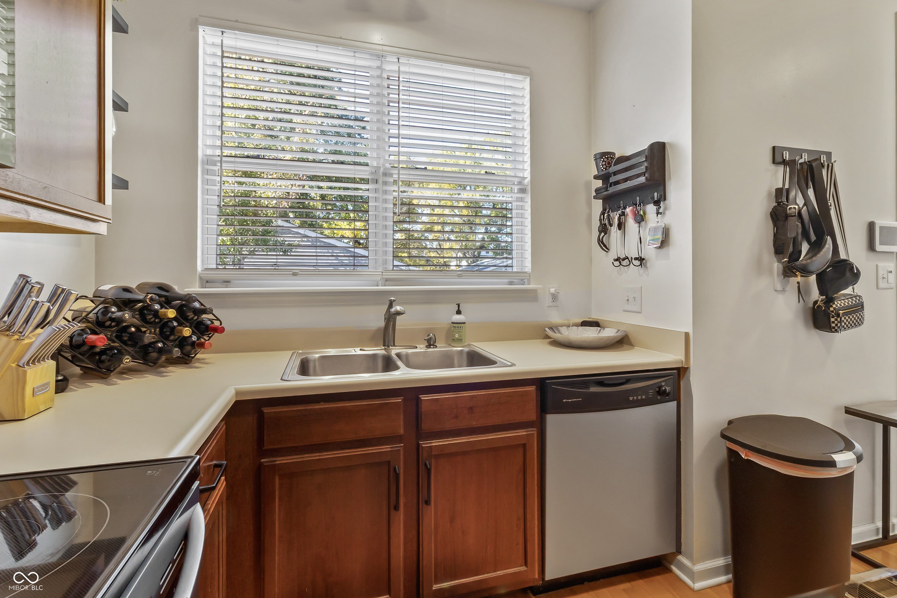 2410 N College Avenue – photo 4