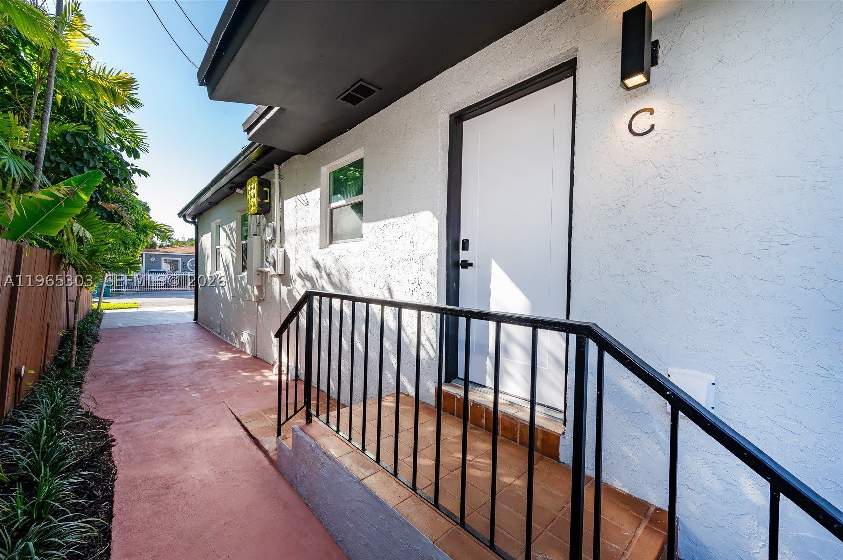 3321 NW 19th Ter – photo 2