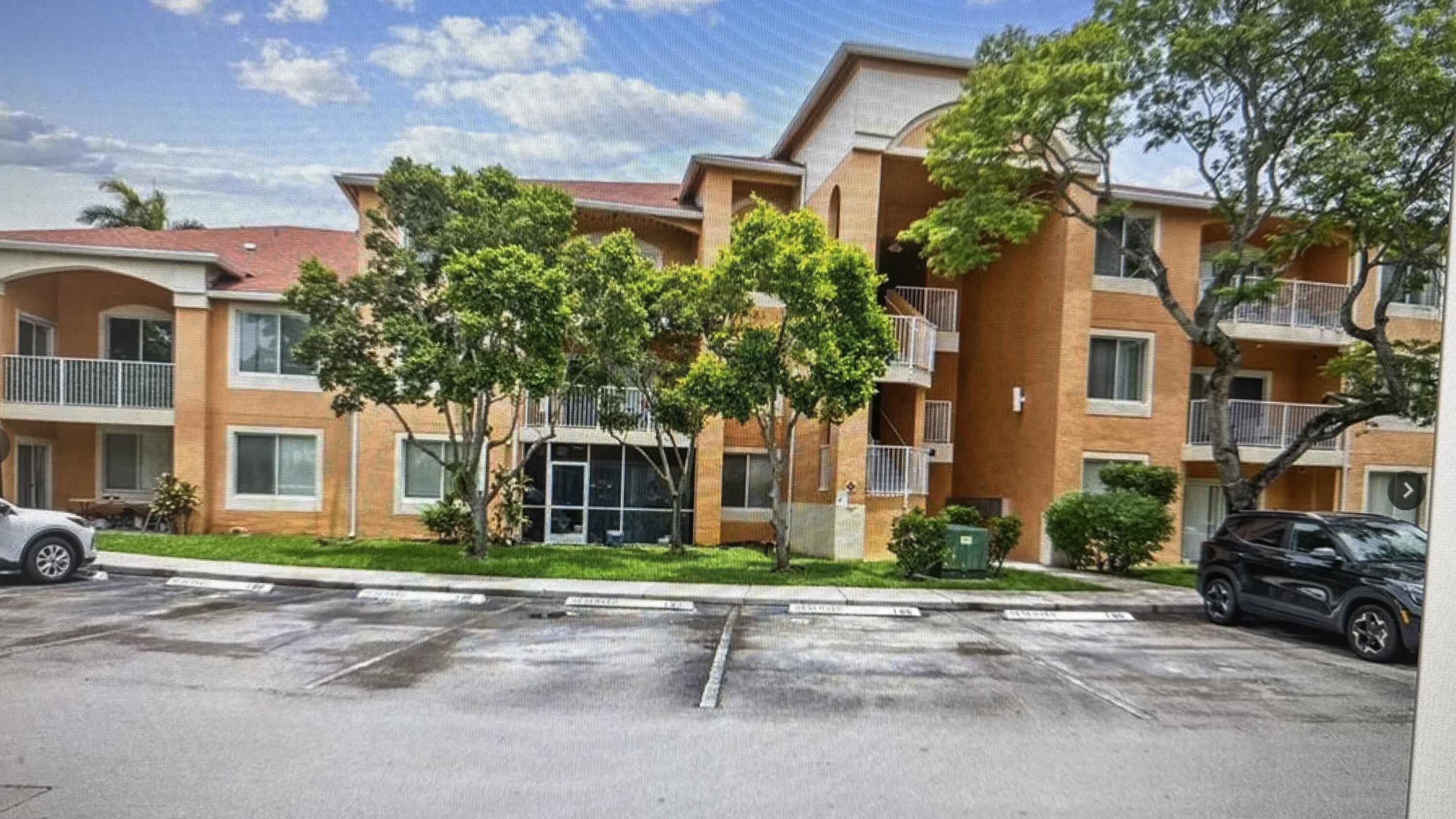 6976 SW 39th Street – photo 1