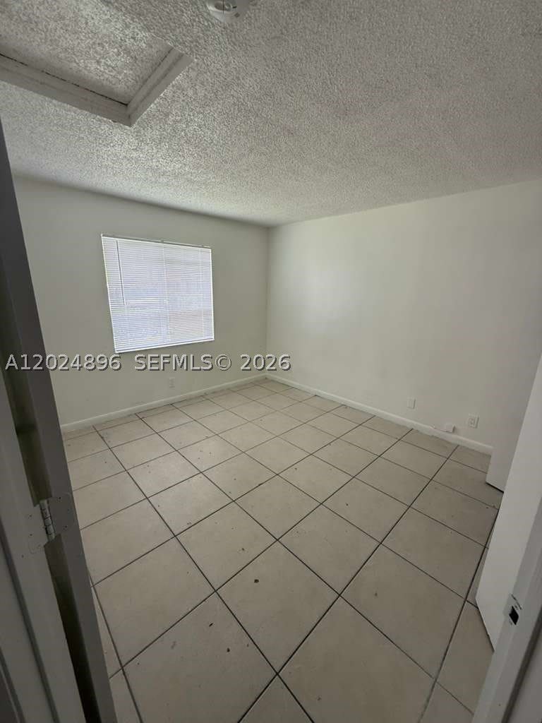 6921 Pembroke Rd – photo 2