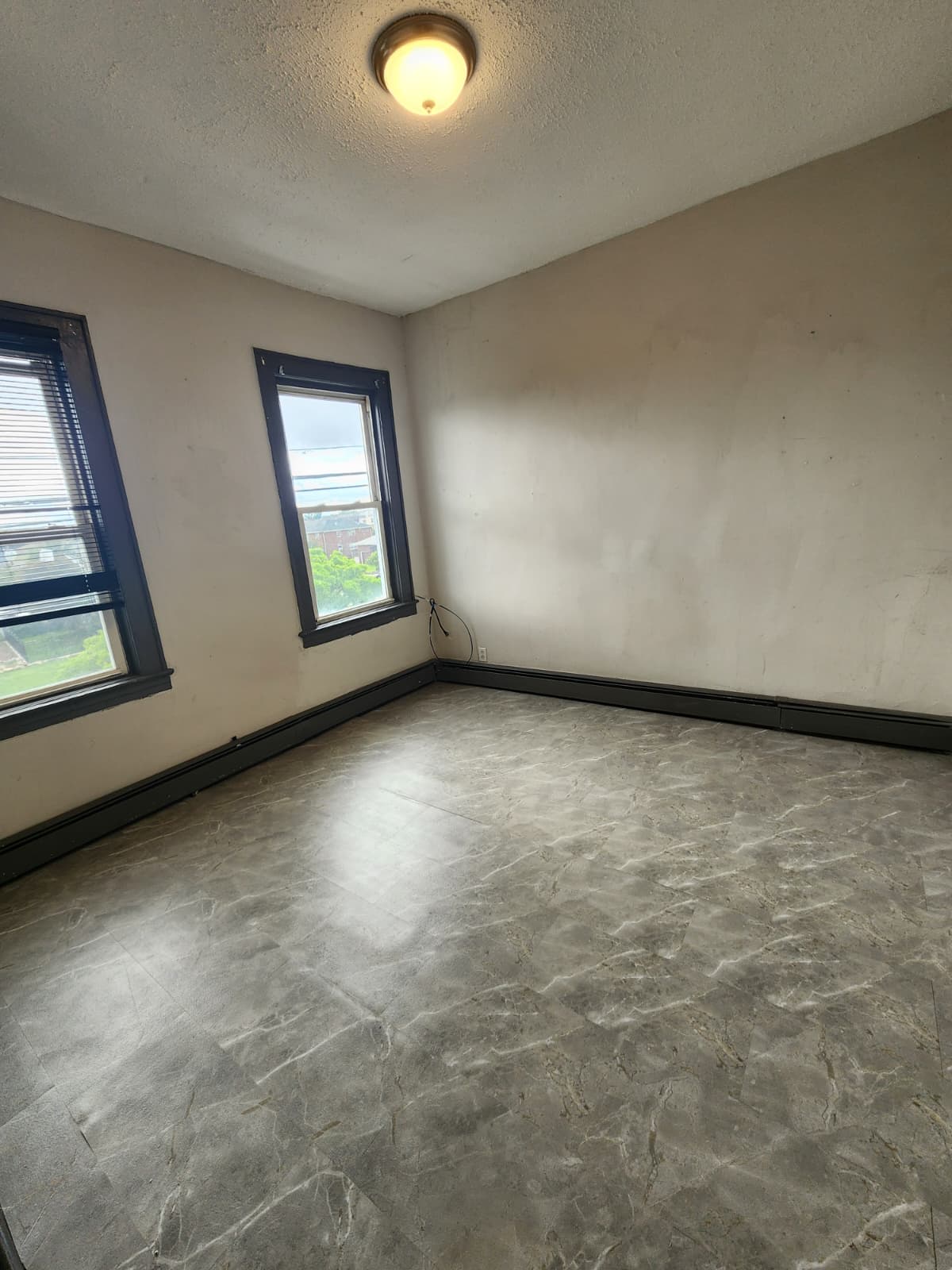 425 3rd St – photo 3
