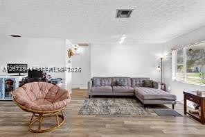 1261 SE Mendavia Ave – photo 3