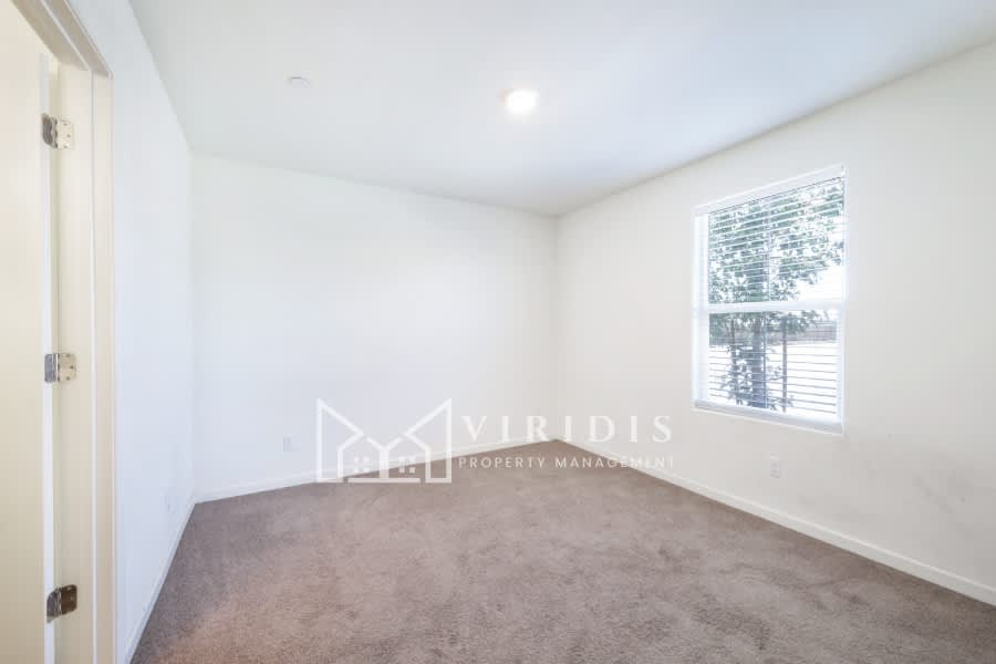 5917 Vespucci Avenue – photo 3