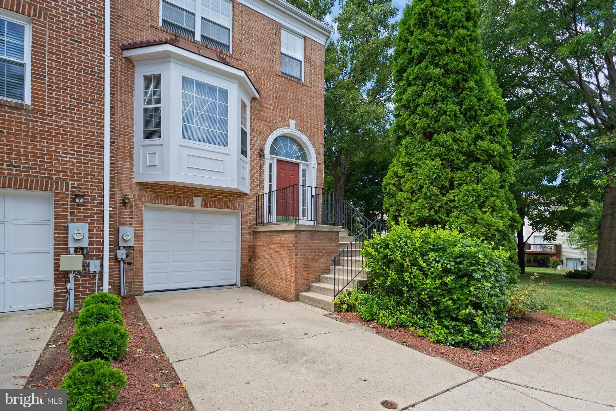 18506 CARRIAGE WALK Circle – photo 2
