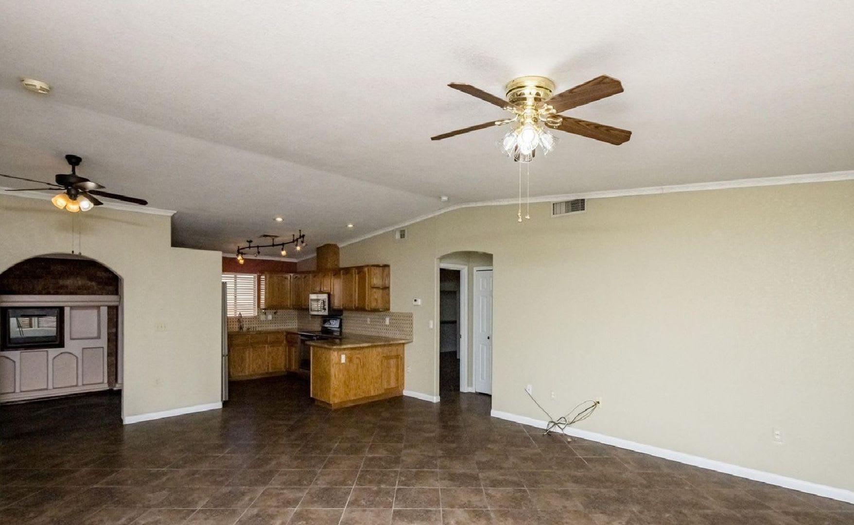 Pool Home with Side RV Parking – photo 4