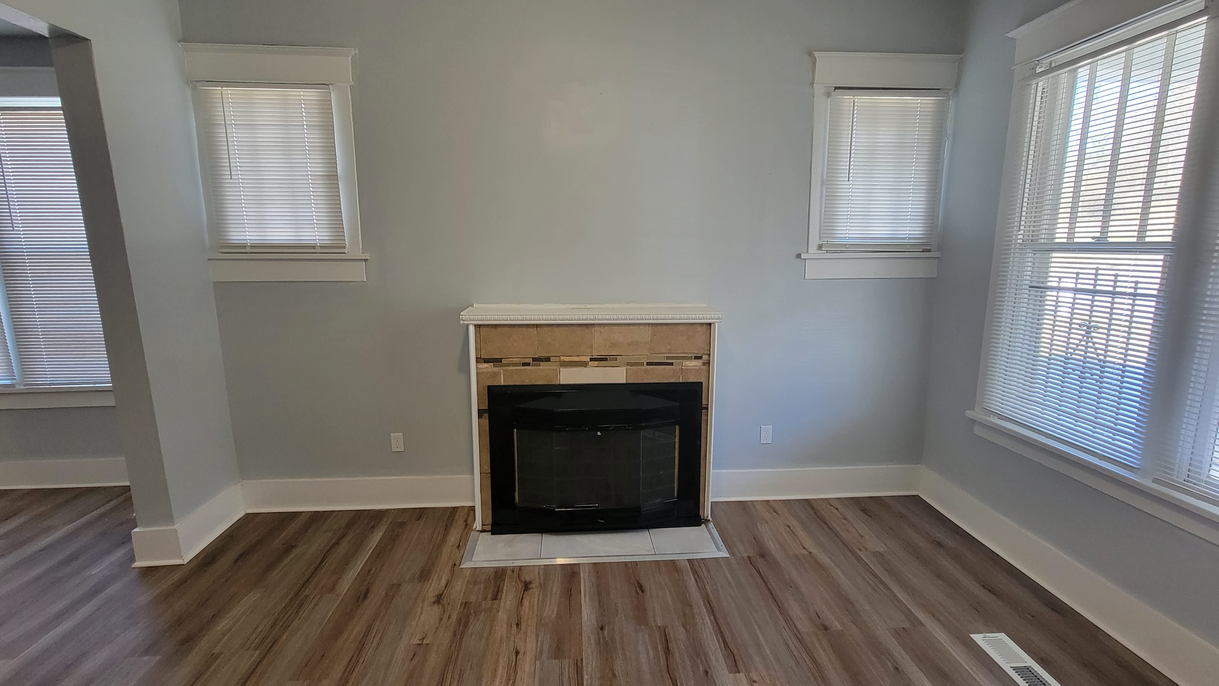 2300 S Pulaski St – photo 4