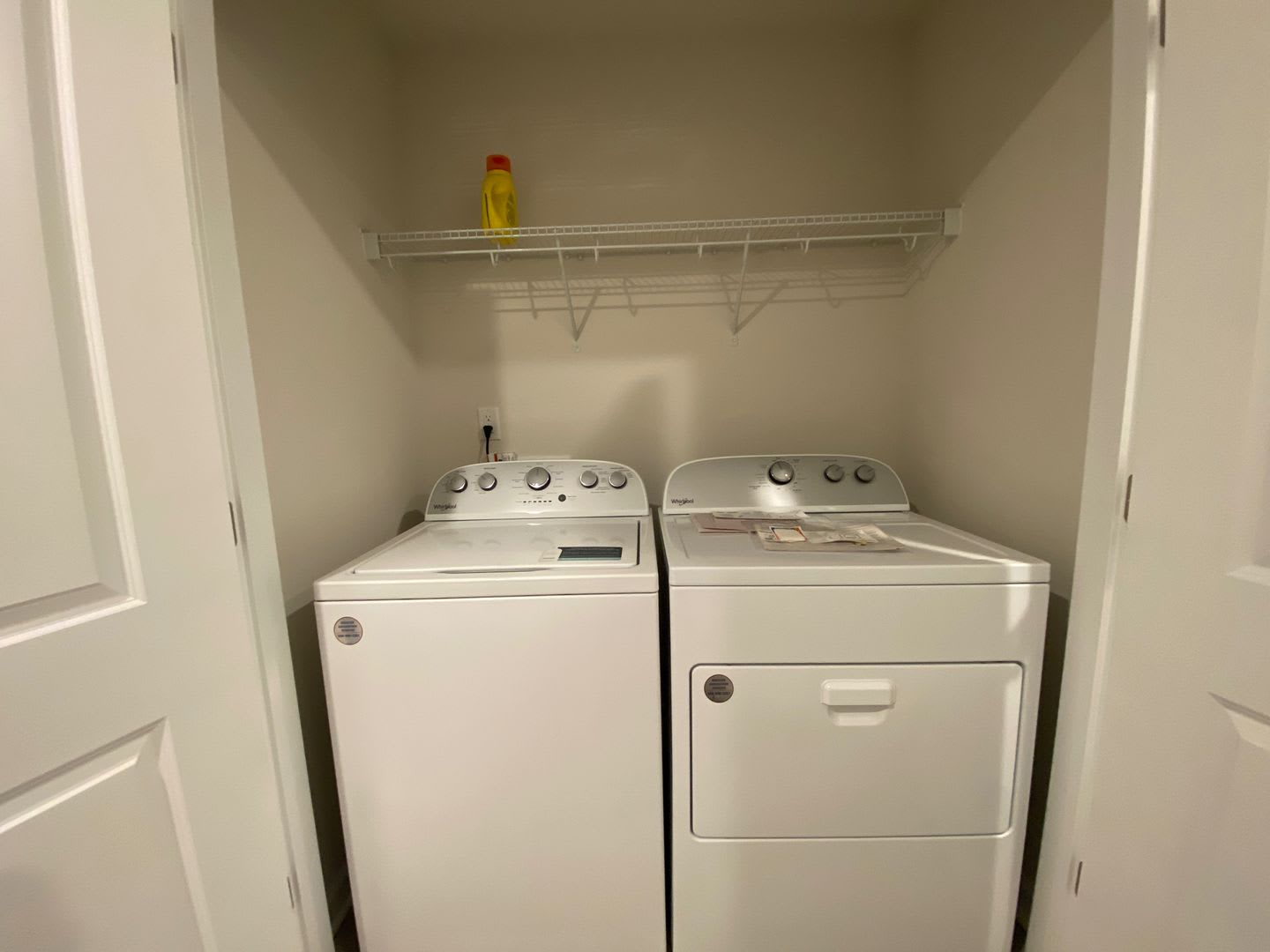 Room in 4 Bedroom Townhome at Memorial Pkwy – photo 2