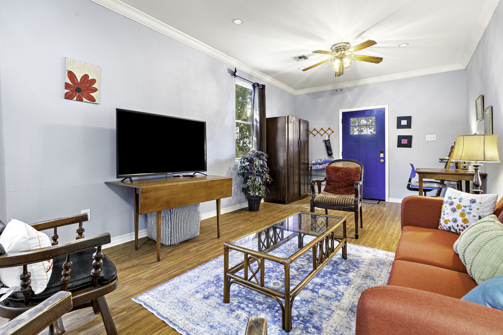 335 Angela St – photo 2