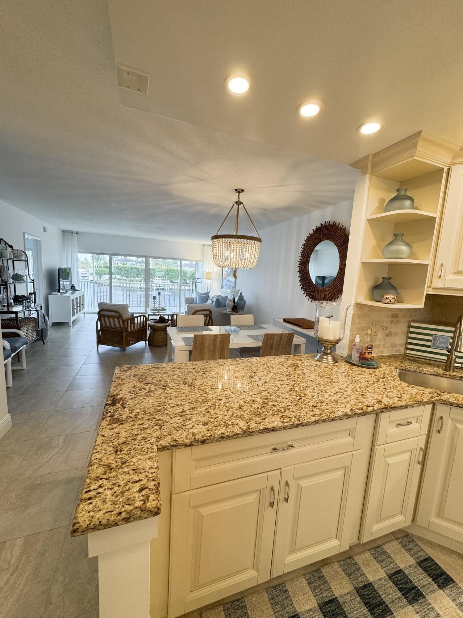 390 N Federal Highway – photo 2