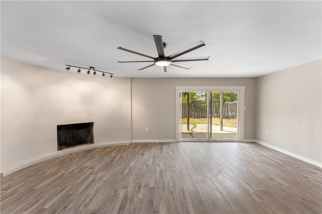 4937 Holmes Drive – photo 3