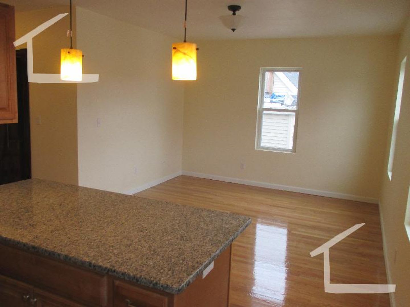 Large pet friendly, sunny, renovated 3 bed unit near Brookline Village. – photo 4