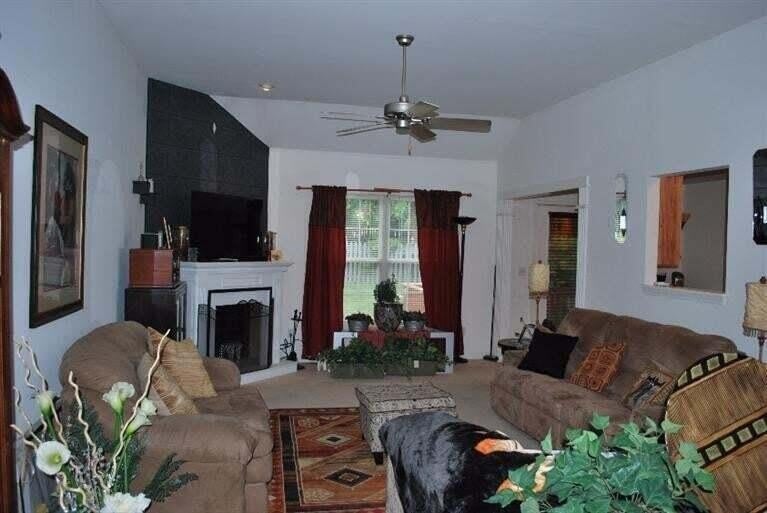 581 Forest Hill Drive – photo 2