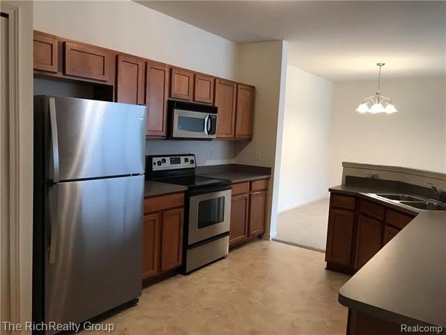 3962 Radcliff Drive – photo 2