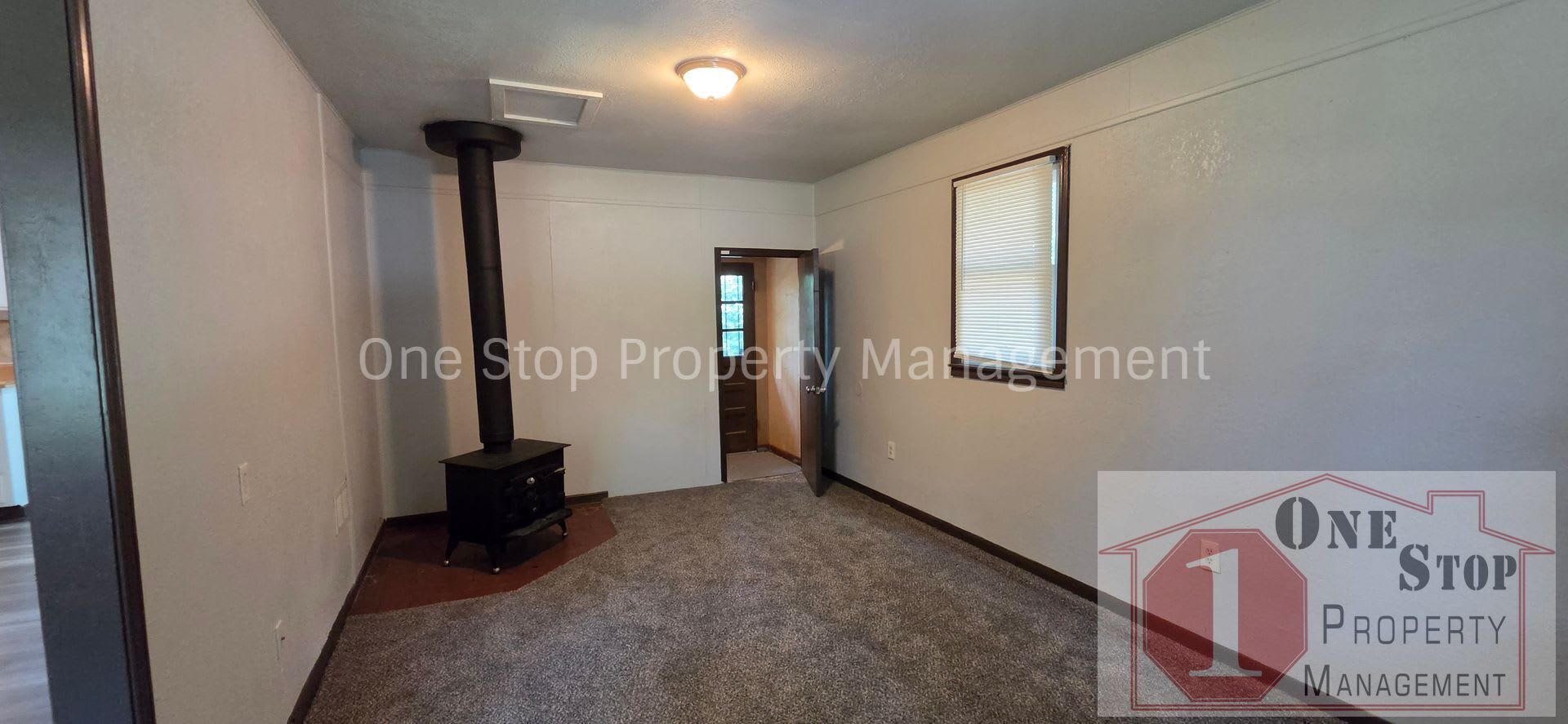 3-Bedroom, 1-Bathroom home in Kansas City – photo 3