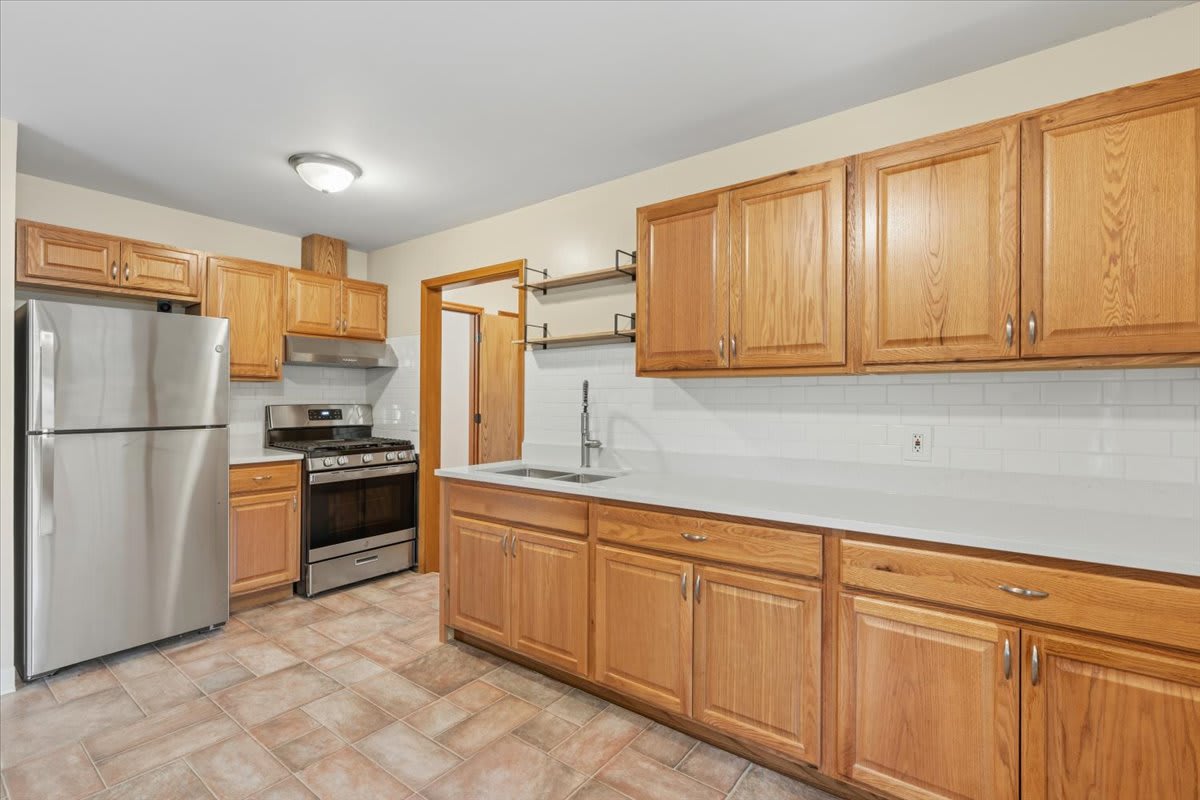 2916 52nd Avenue North – photo 4