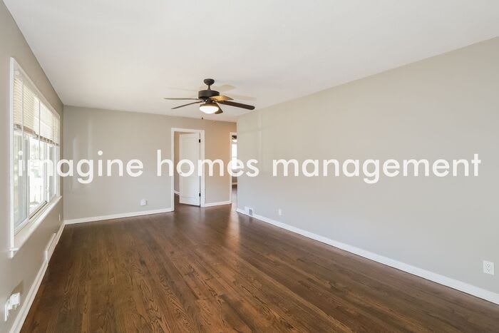 5701 North Amoret Avenue – photo 4