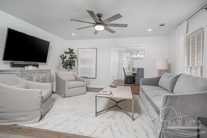 4095 Aiken Rd – photo 3