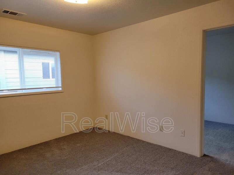 124 SW Jenn Way – photo 5