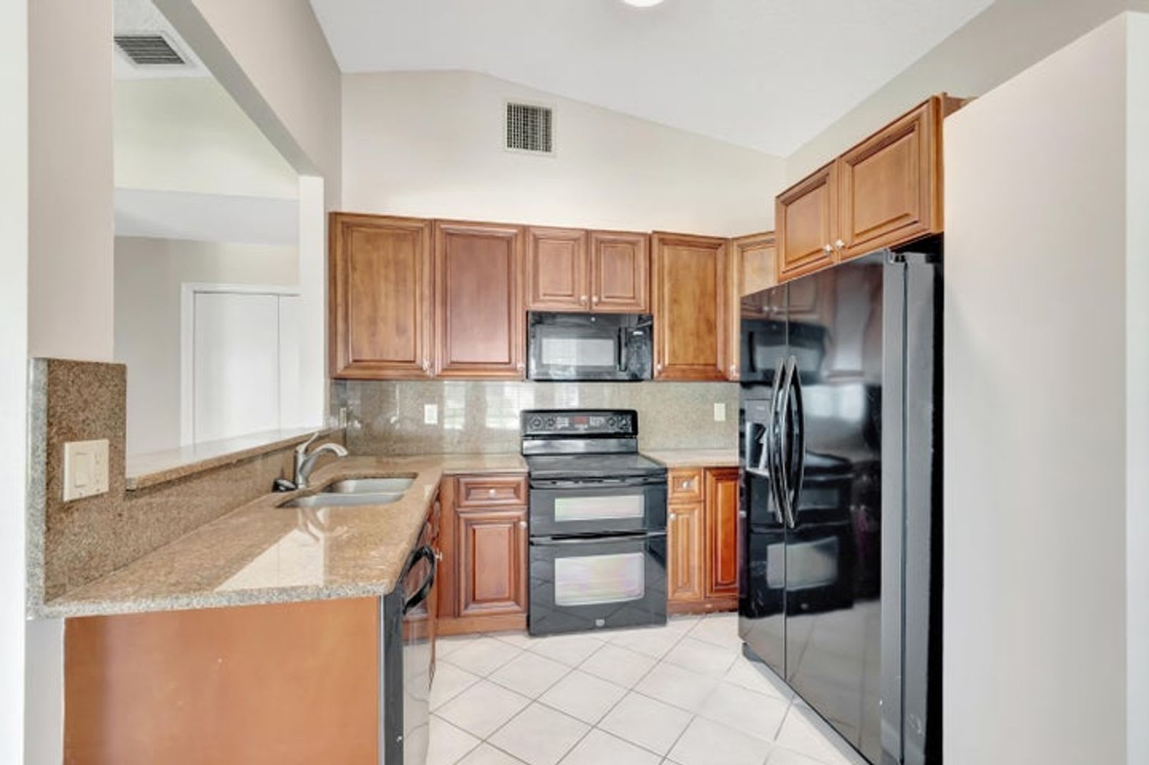 5048 BRIAN Boulevard, Boynton Beach (Unincorporated), FL 33472 – photo 2