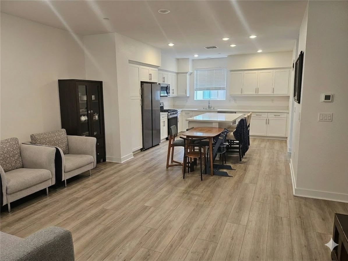 11737 Florence Avenue – photo 4