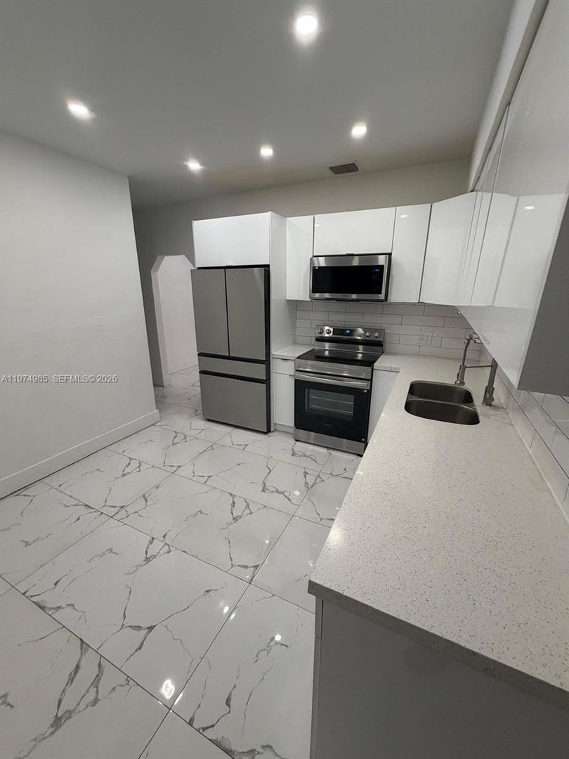 345 Sw 49Th Avenue Miami Fl 33134 – photo 2