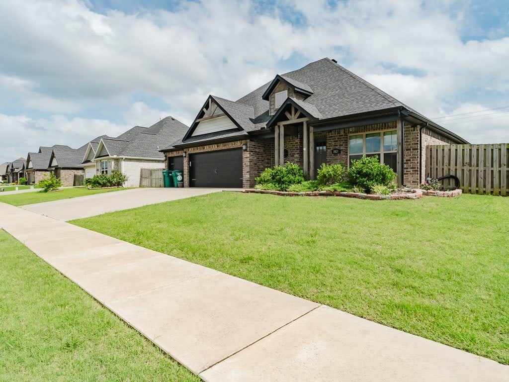 1421 Blue Moon Road – photo 2