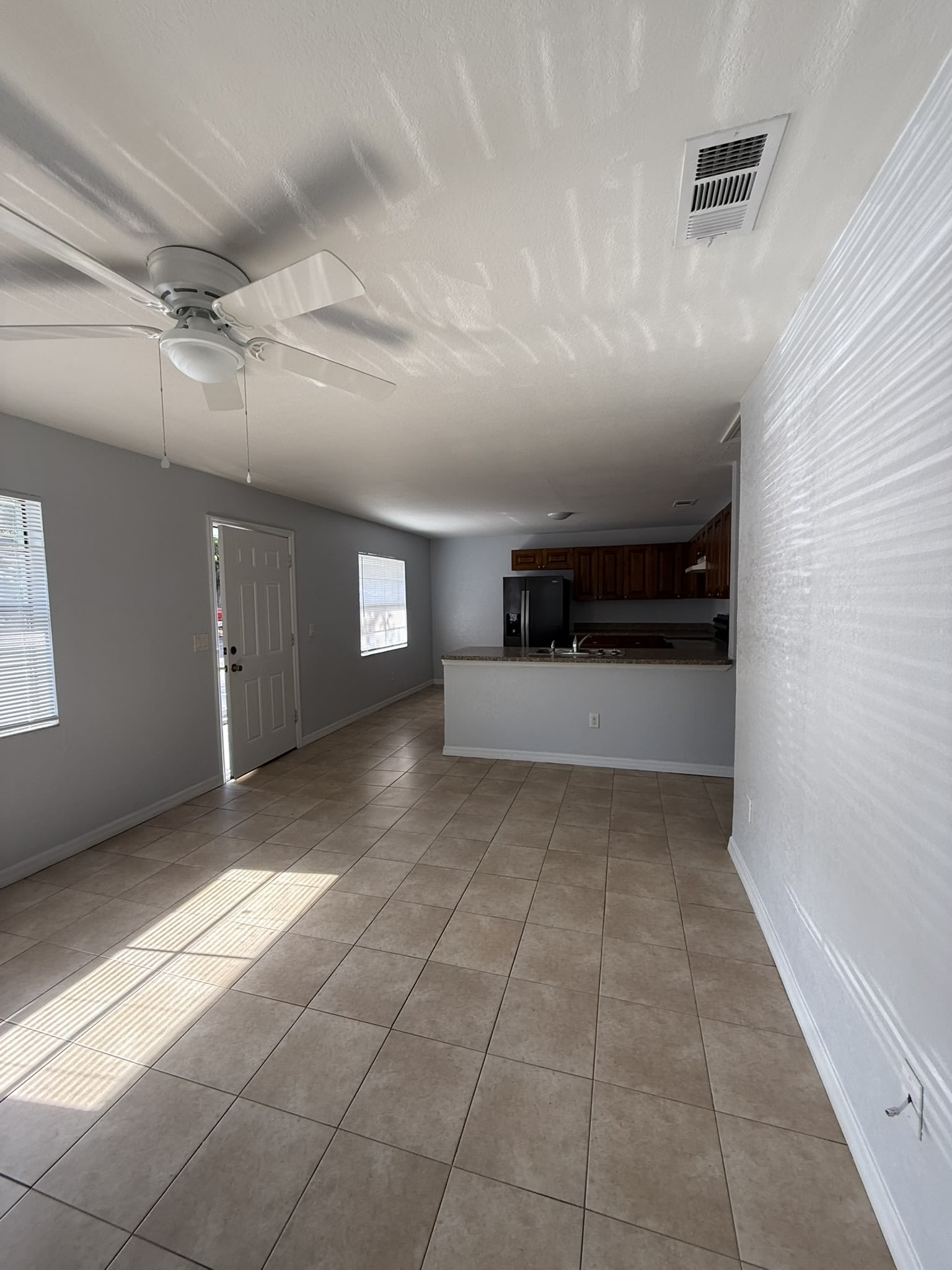 950 Beltrees Street – photo 4