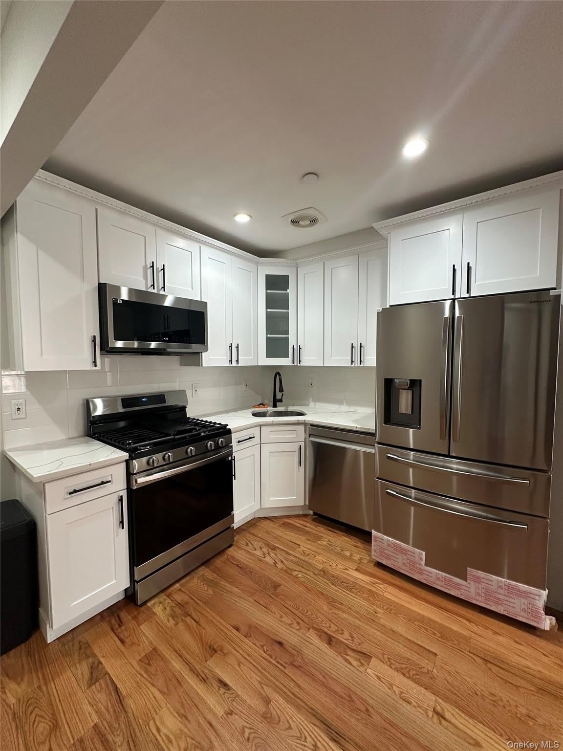238 Wyona Street – photo 3