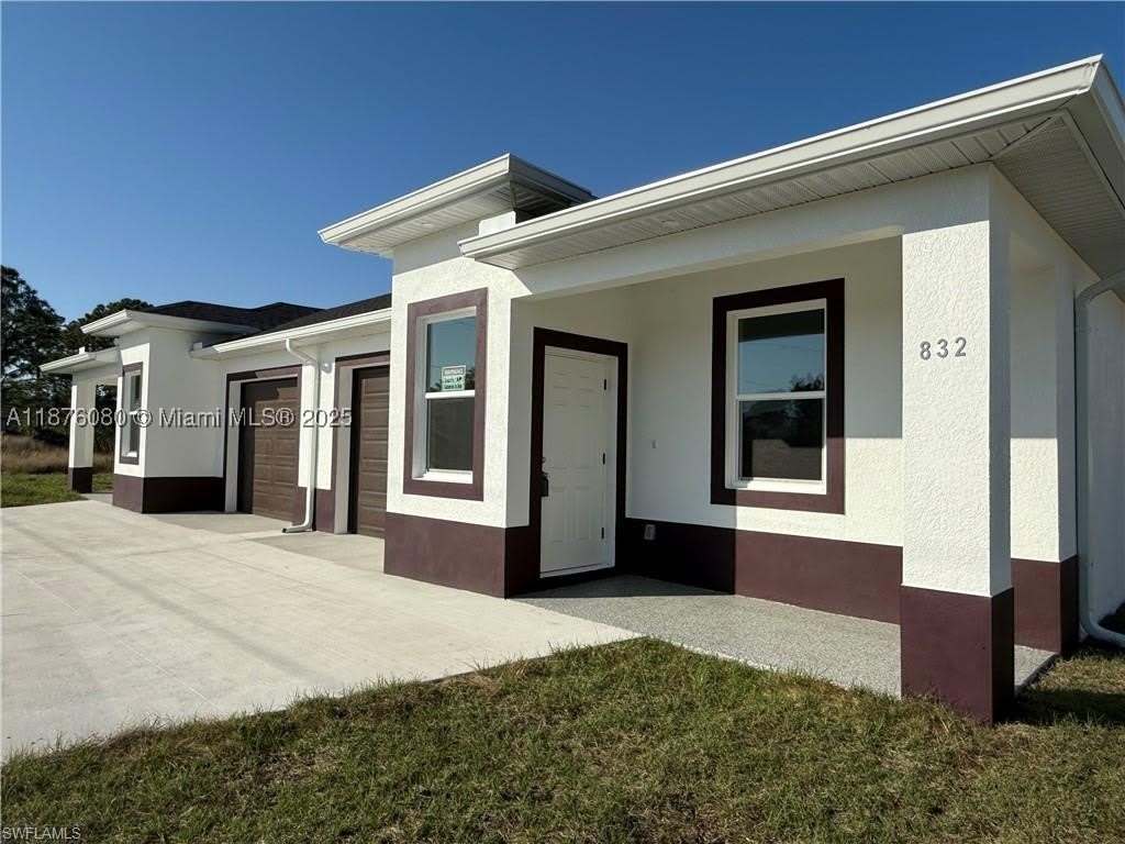 832 HOLMES AVE – photo 4