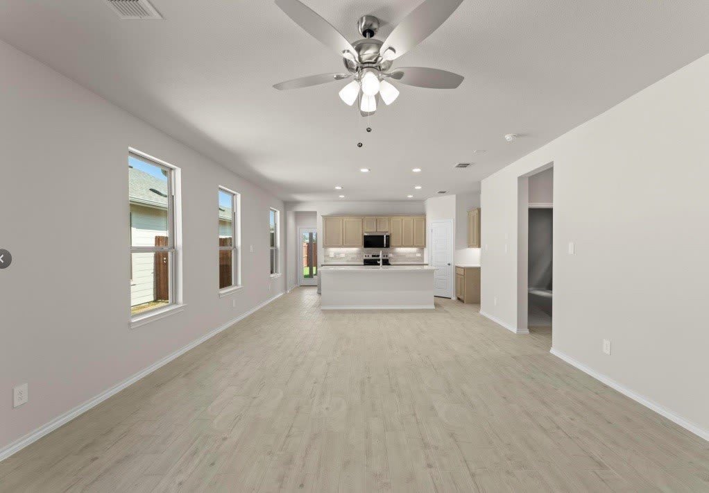 1641 Meadow Crest Drive – photo 4