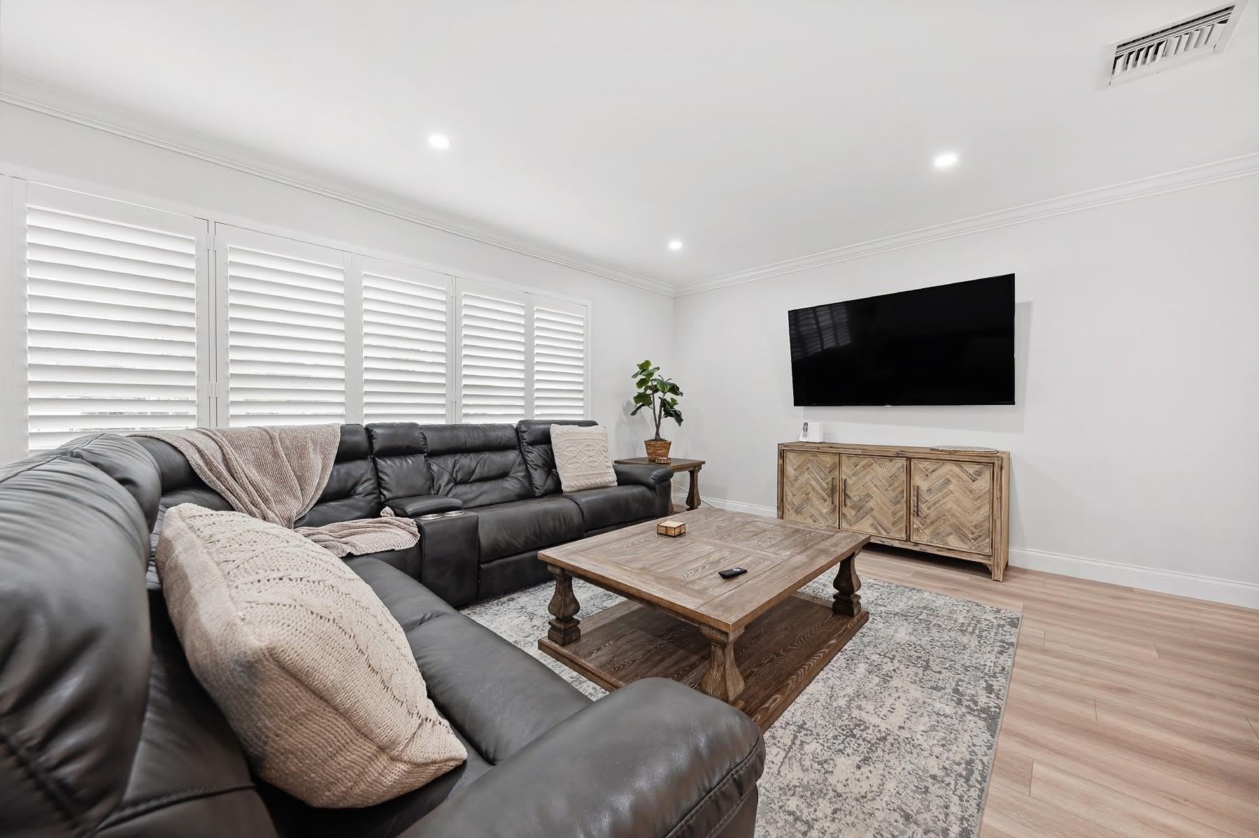 6241 NE 19th Terrace – photo 4