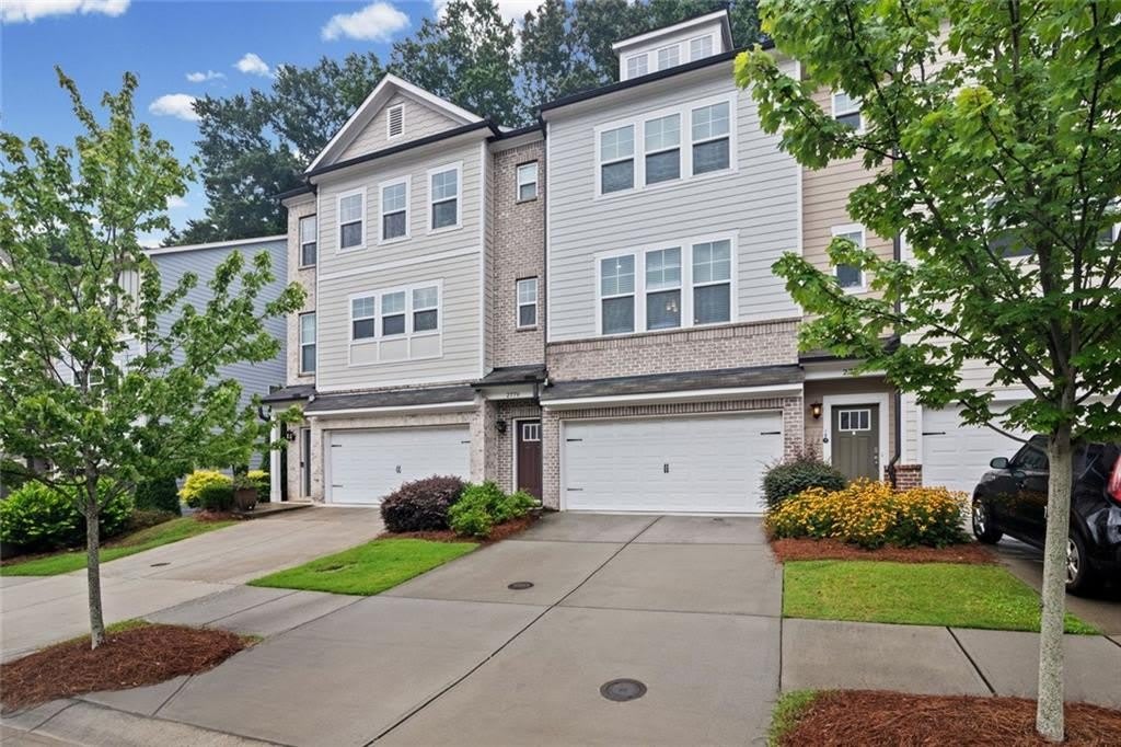 2779 White Oak Lane – photo 2