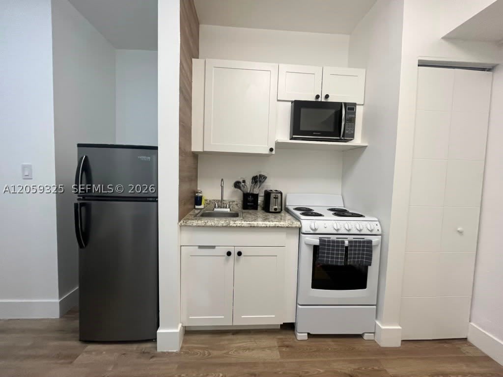 8325 SW 158th Ave – photo 5