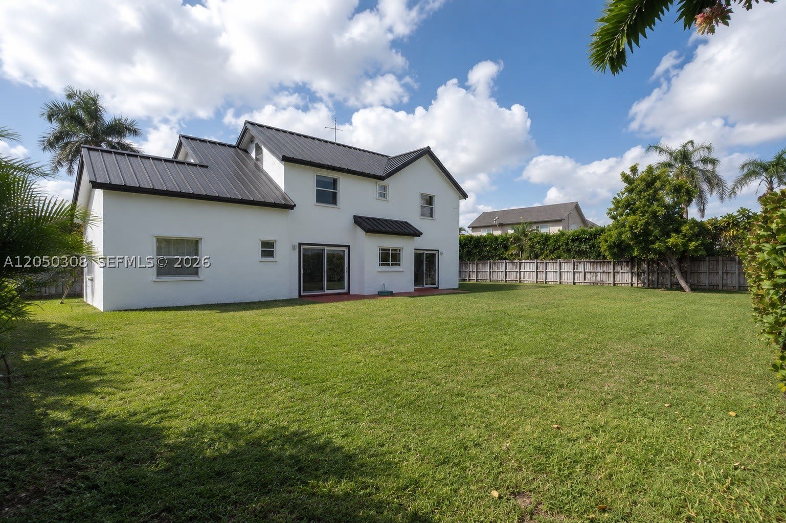 1843 SW 138th Ave – photo 2