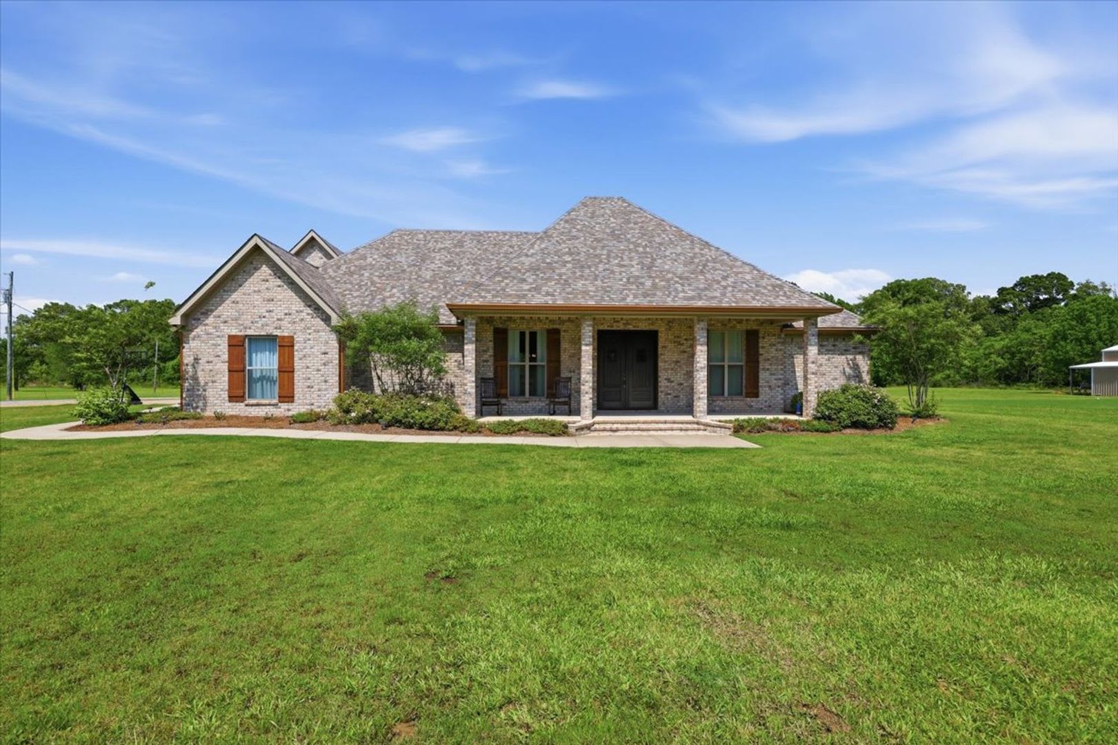 Fully Furnished Luxury Executive Estate On 4 3 Acres In Brandon Private Custom Home With Premium Features – photo 2