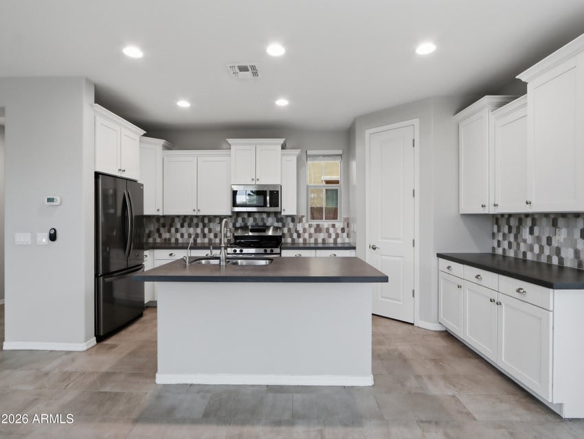 1942 S Sycamore Pl – photo 5