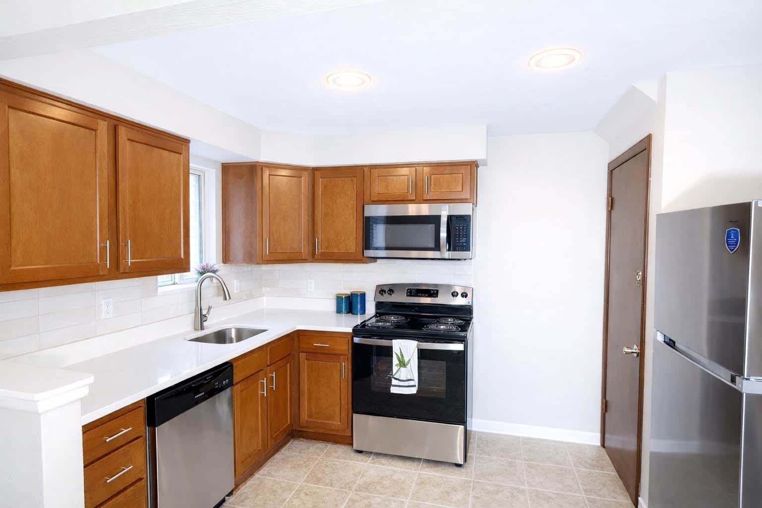 1684 HULTON ROAD – photo 3