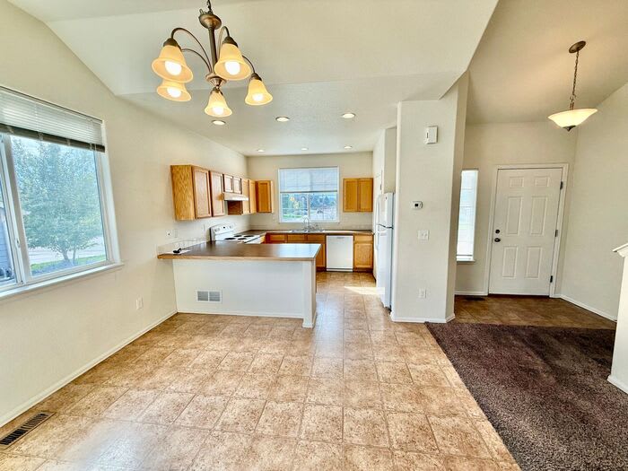 7374 Andover Street – photo 5