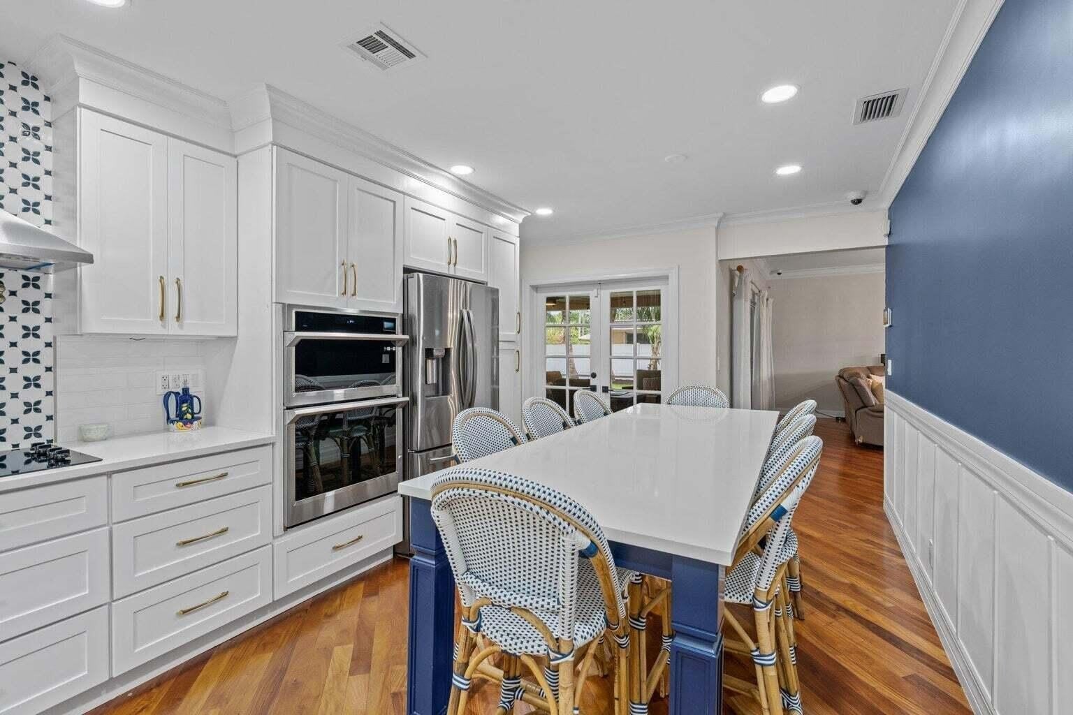 3929 LOWSON Boulevard – photo 5
