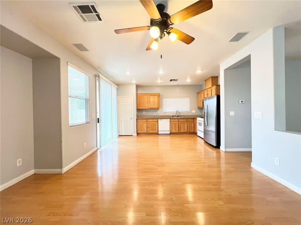 574 Redruth Drive – photo 4