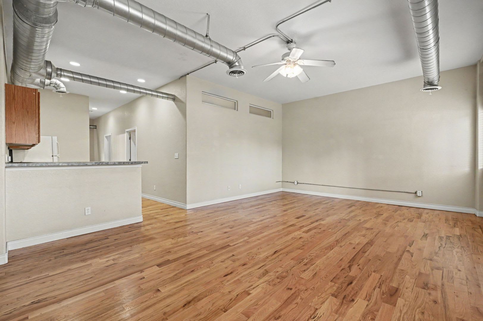 Updated 2 Bed Apartment Available in West Highlands/ Berkeley Area – photo 5