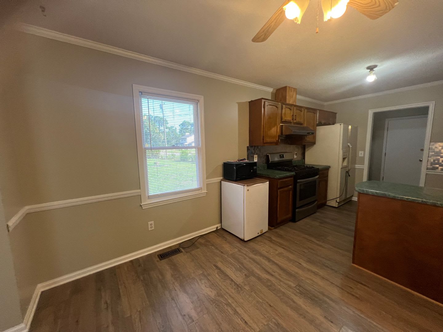 Centrally Located 3 Bedroom House – photo 5
