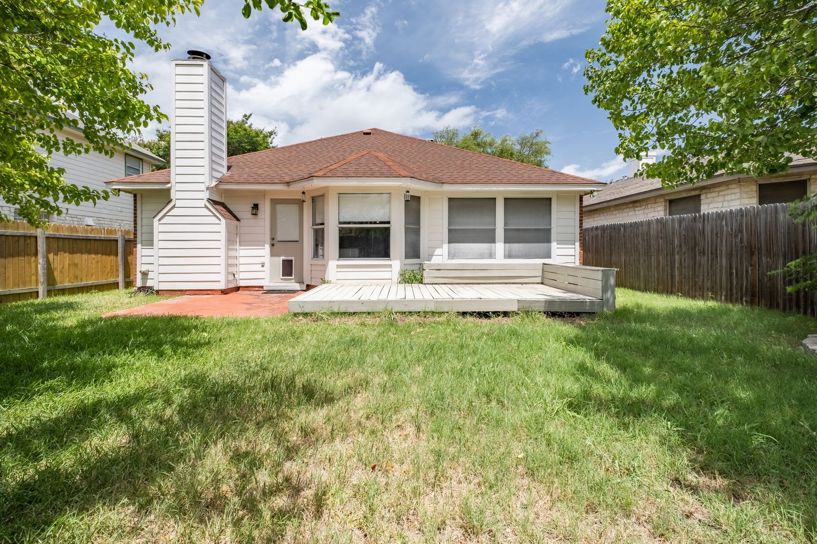 Imagine Coming Home to Comfort, Convenience & Style in North Austin! – photo 2