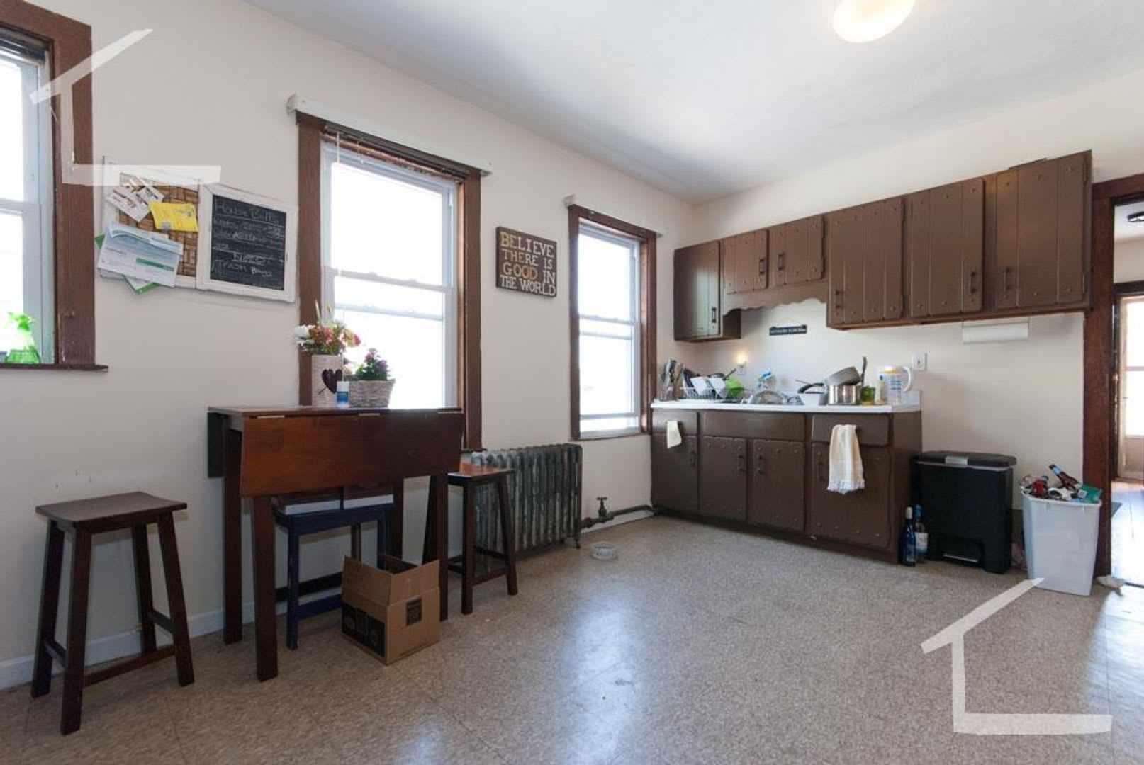 Huge 4 bed in Oak Square – photo 4
