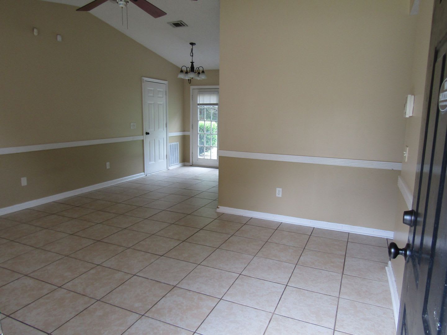 1088 Desert Shield Street – photo 4