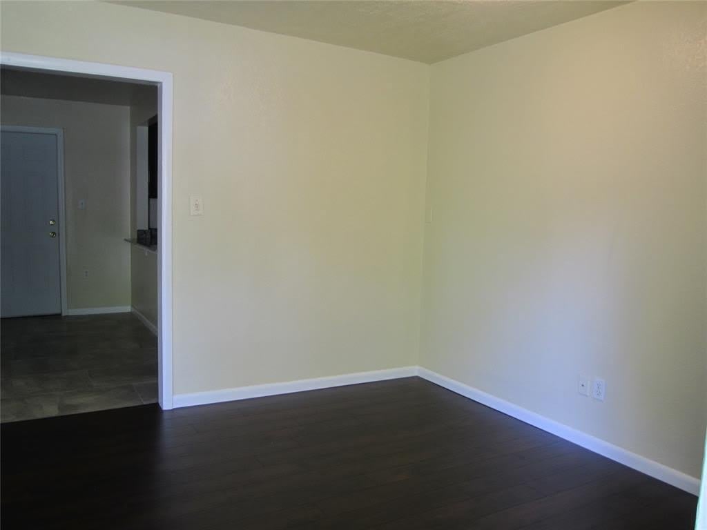 1530 Melrose Drive – photo 4