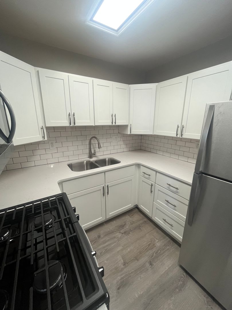 Completely Remodeled 3 Bedroom In Davenport – photo 3
