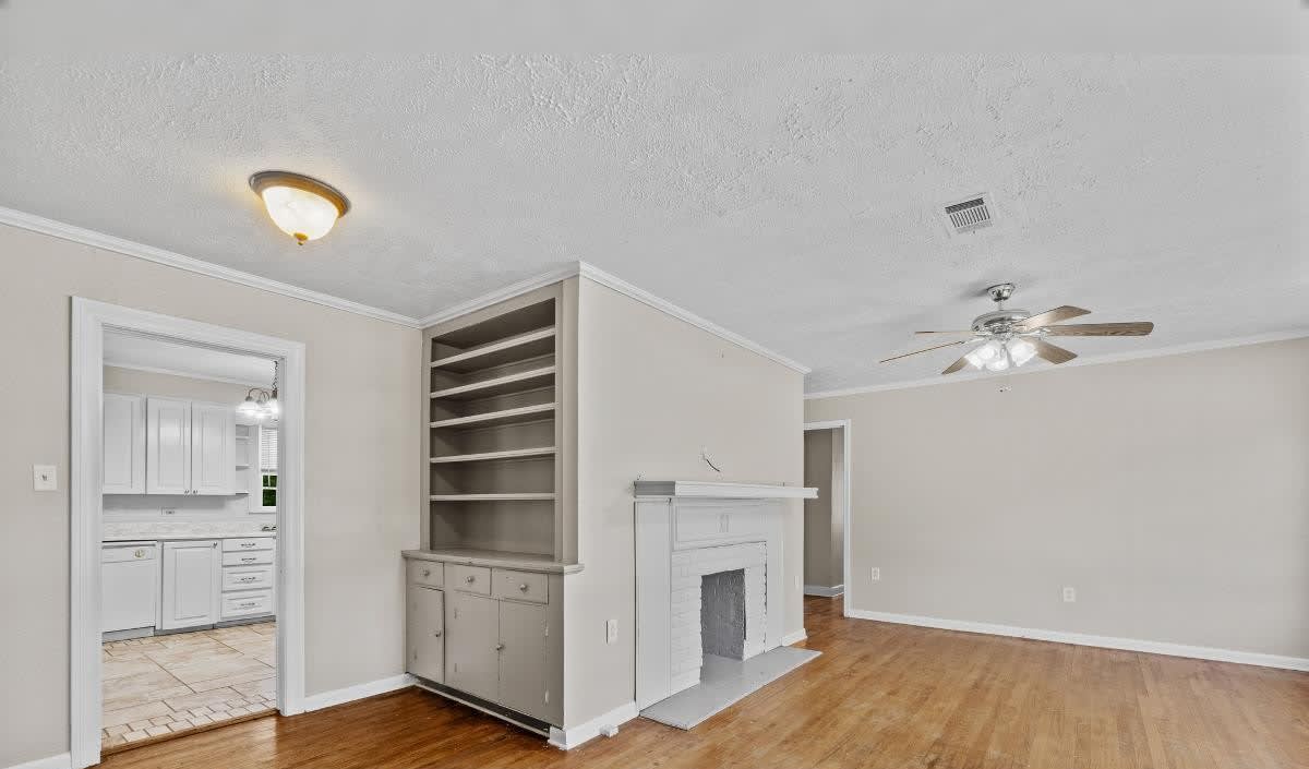 1005 Mamie St – photo 2